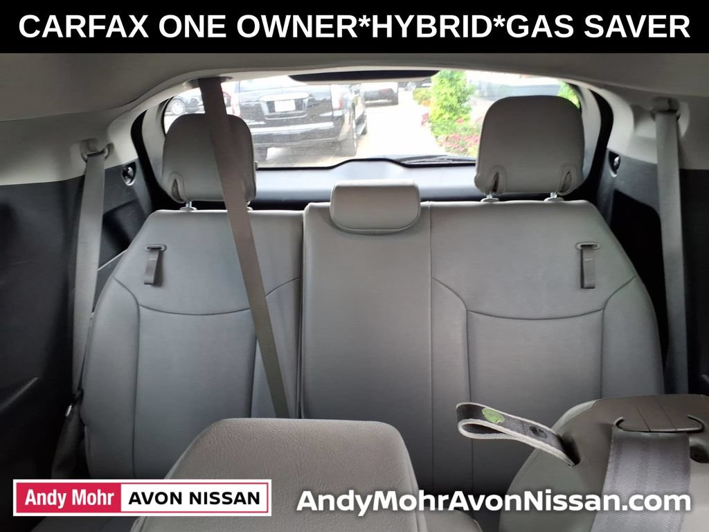 Used 2025 Toyota Sienna XLE FWD image 32