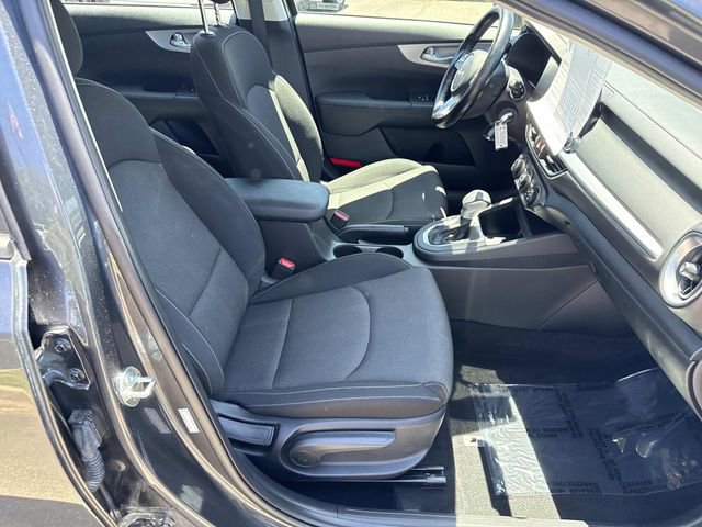 Used 2023 Kia Forte LXS FWD image 9