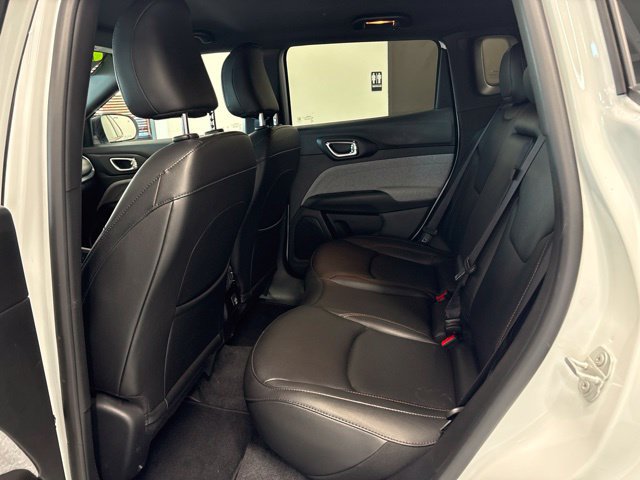 Used 2024 Jeep Compass Latitude AWD/4WD image 19