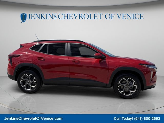 New 2026 Chevrolet Trax LT w/ LT Convenience Package FWD image 2