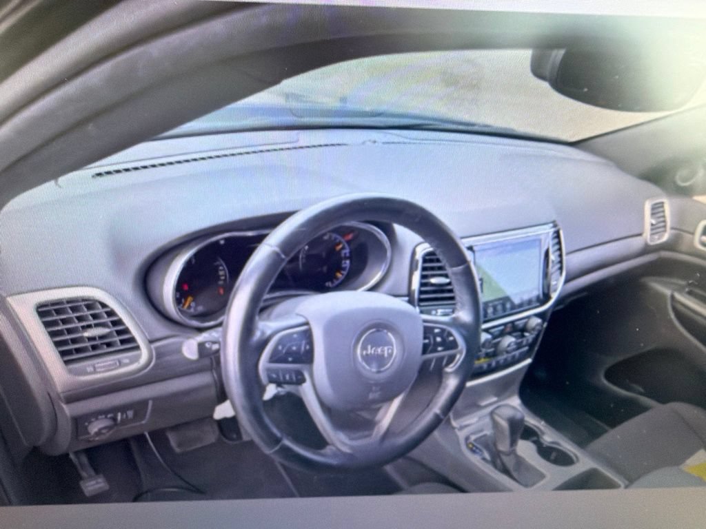 Used 2022 Jeep Grand Cherokee Laredo E w/ Security & Convenience Group AWD/4WD image 6