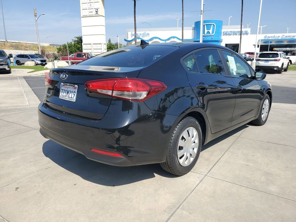 Used 2017 Kia Forte LX image 5