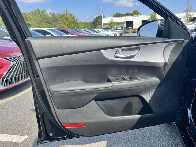 Used 2024 Kia Forte LXS w/ LXS Technology Package FWD image 10
