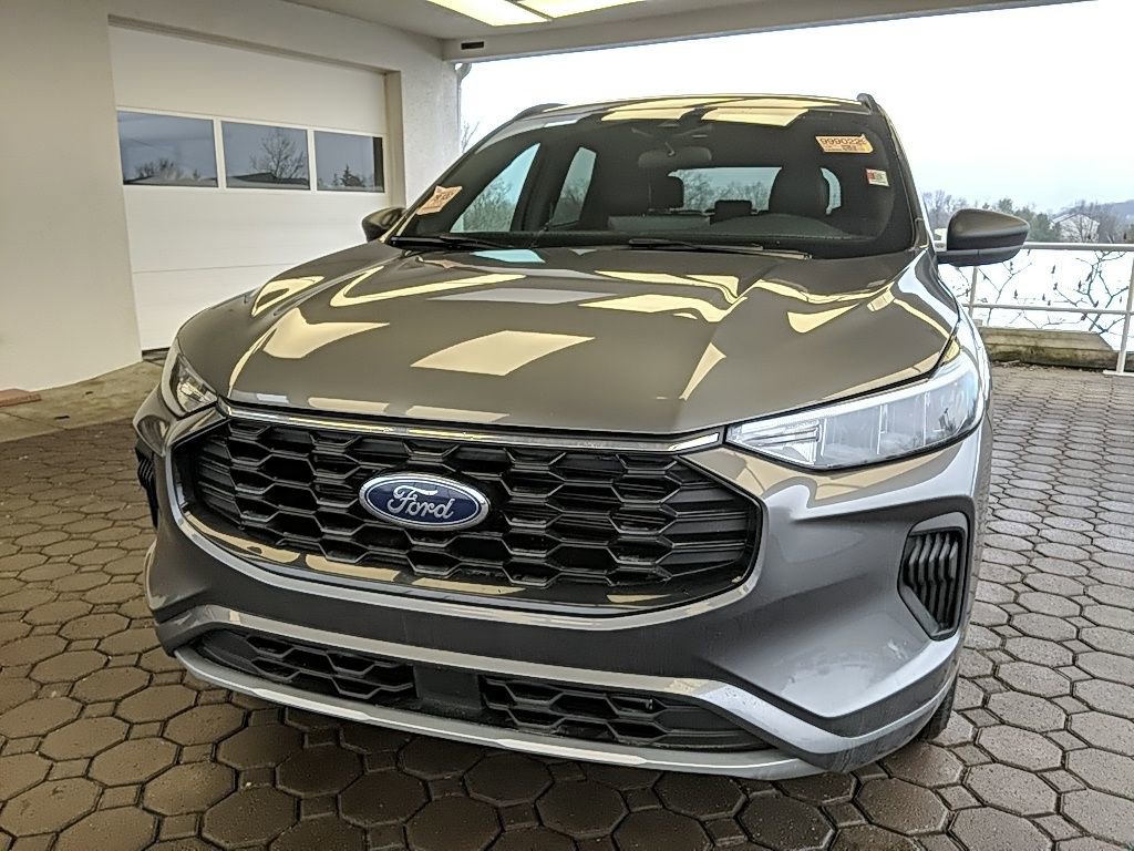 Used 2024 Ford Escape ST-Line w/ Tech Pack #1