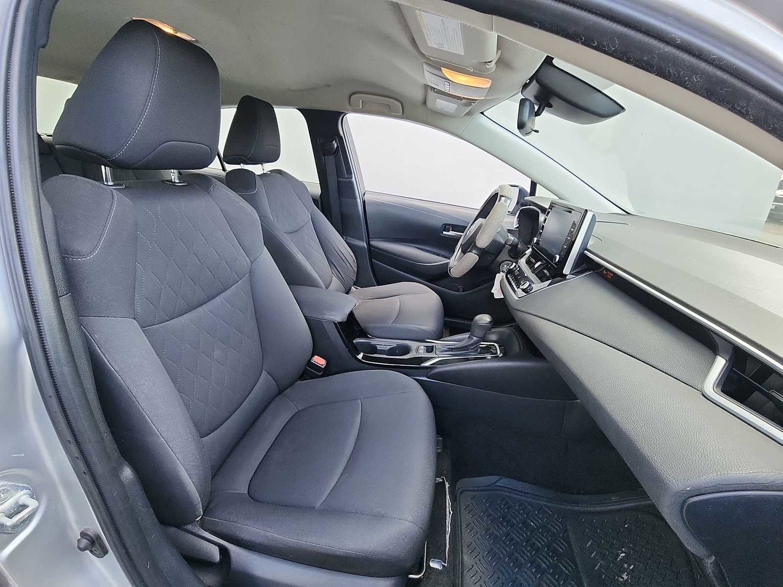 Used 2020 Toyota Corolla LE image 25