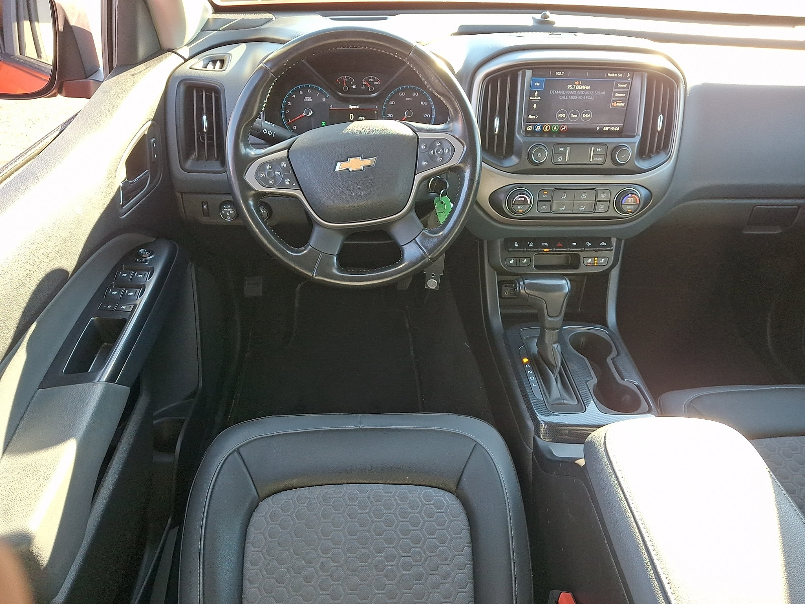Used 2021 Chevrolet Colorado Z71 w/ Safety Package AWD/4WD image 12