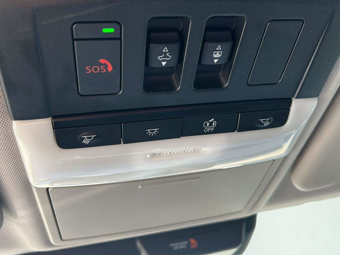 Used 2024 Mitsubishi Outlander SEL AWD/4WD image 18