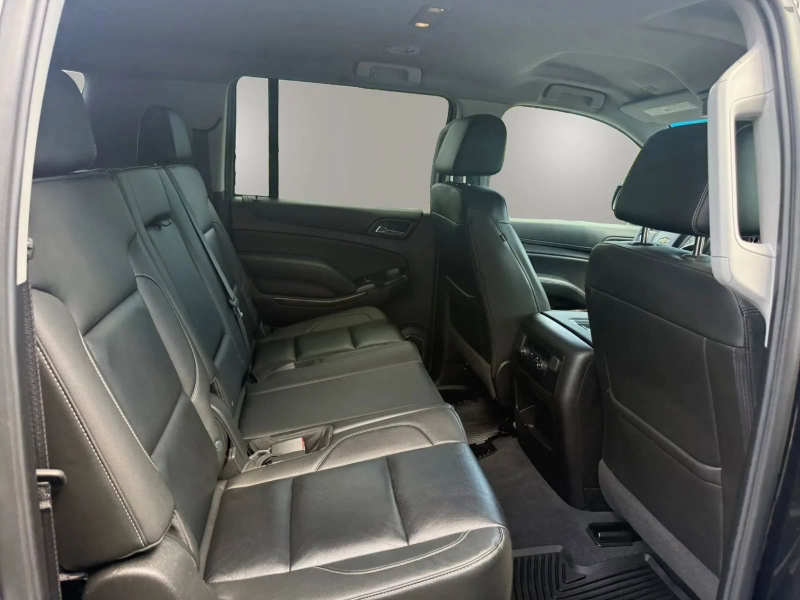 Used 2019 Chevrolet Suburban LT AWD/4WD image 43