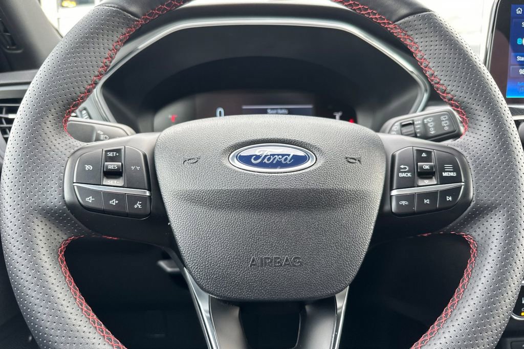Used 2025 Ford Escape ST-Line image 23
