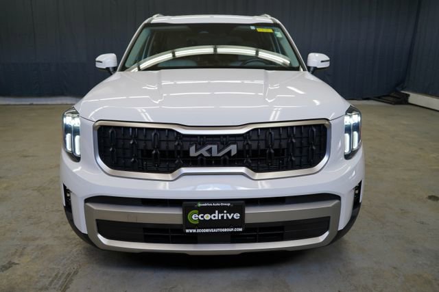 Used 2023 Kia Telluride EX w/ EX Captain's Chair Package AWD/4WD image 2
