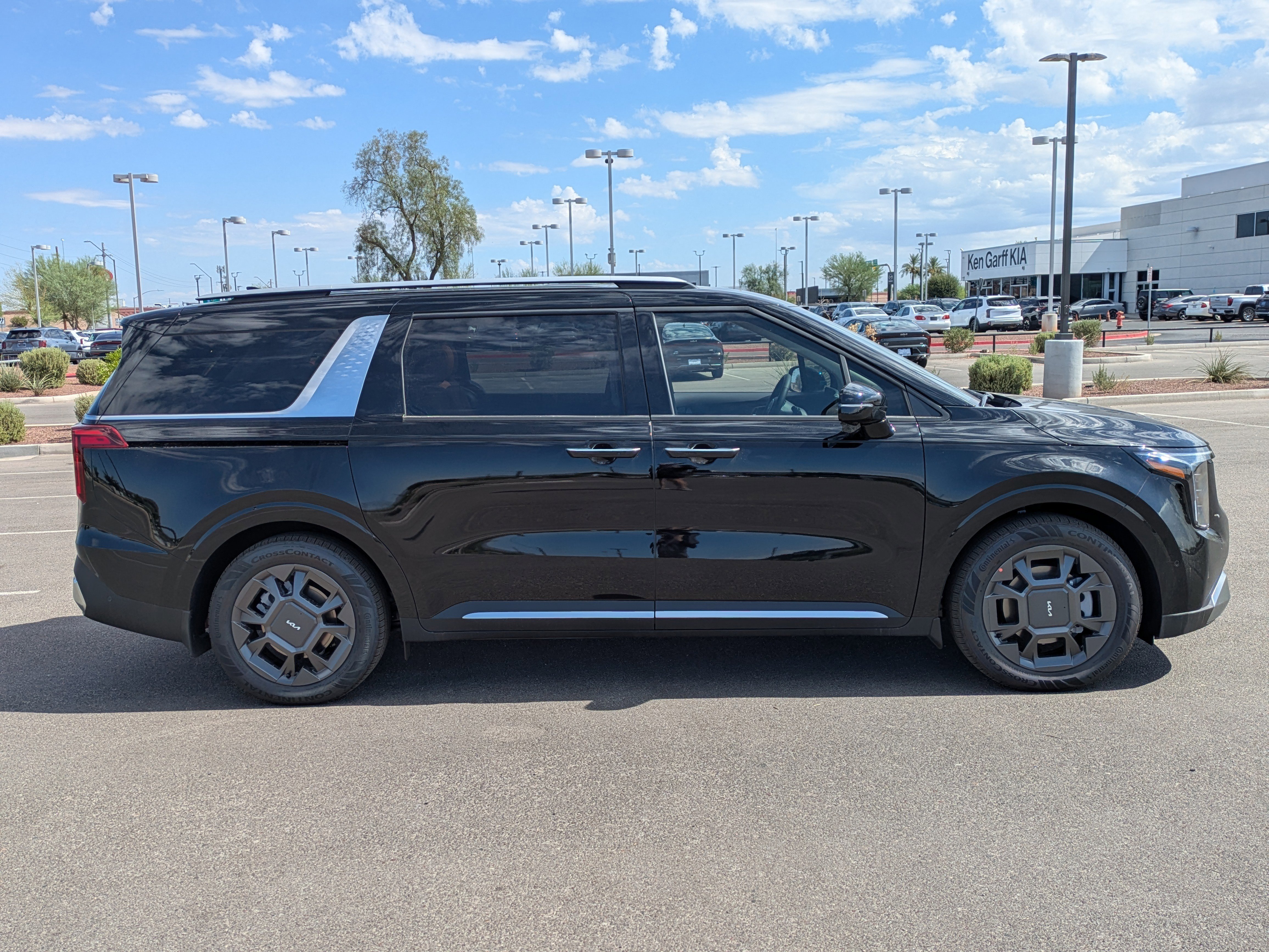 New 2026 Kia Carnival SX image 7
