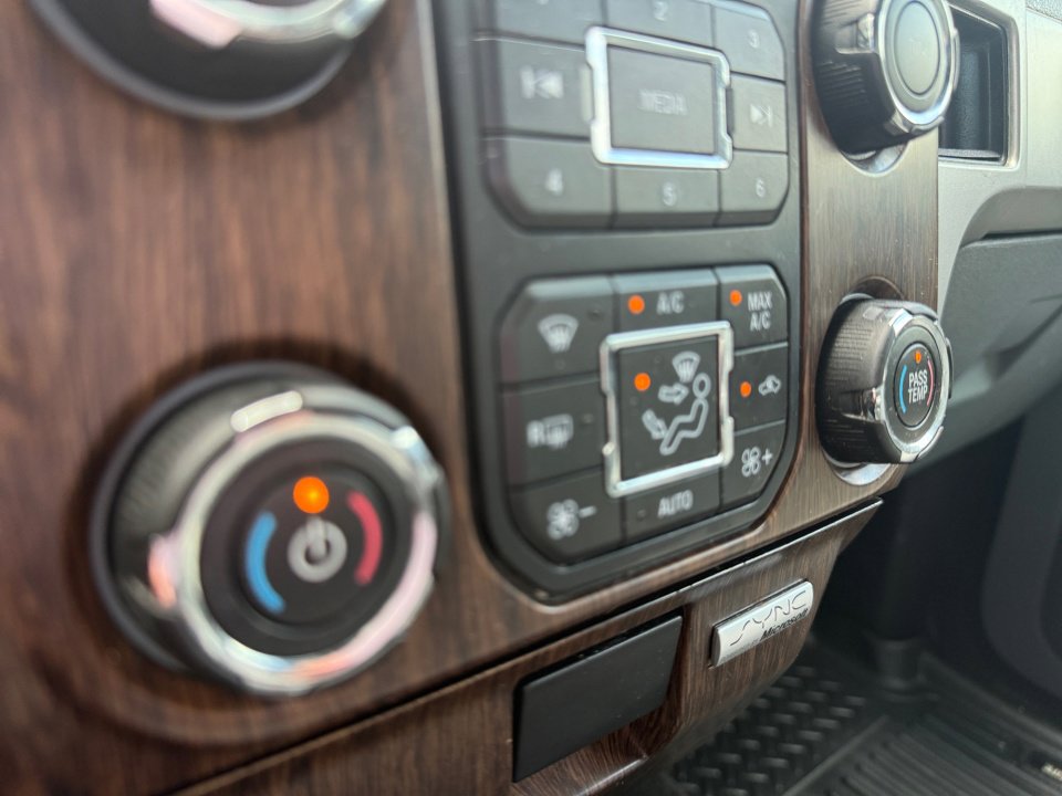Used 2013 Ford F150 Lariat AWD/4WD image 22
