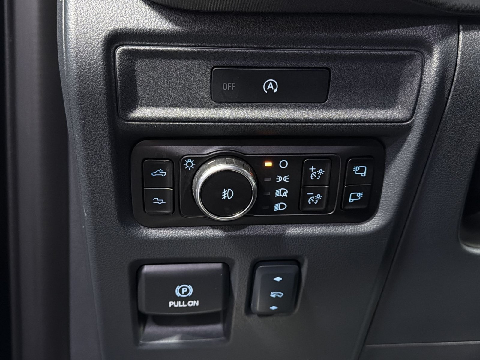 Used 2025 Ford F150 Raptor AWD/4WD image 30