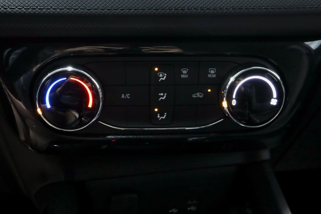 Used 2025 Chevrolet TrailBlazer LT AWD/4WD image 29