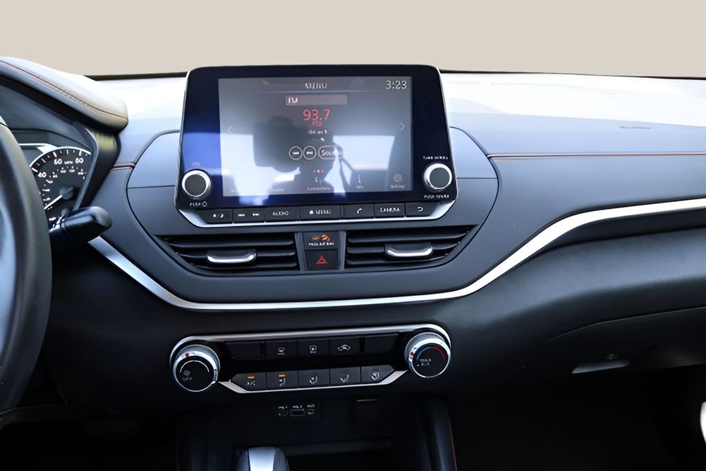Used 2020 Nissan Altima 2.5 SR FWD image 19