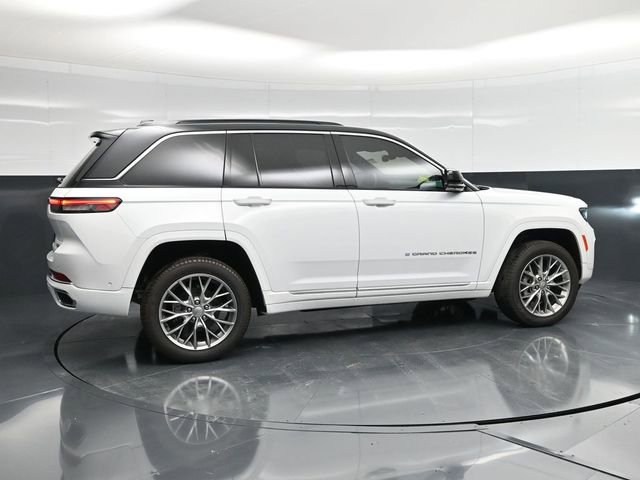 Used 2024 Jeep Grand Cherokee Summit image 12