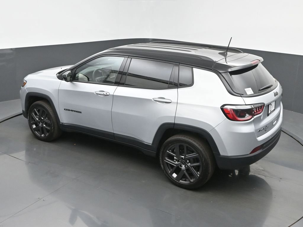 New 2026 Jeep Compass Limited image 40