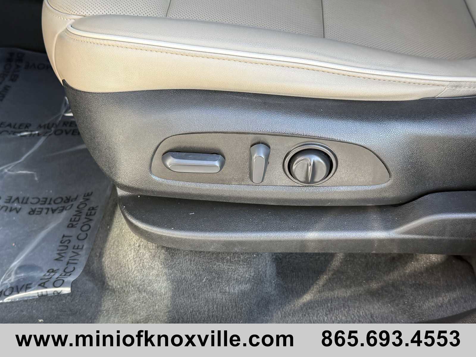 Used 2022 Chevrolet Traverse Premier image 11