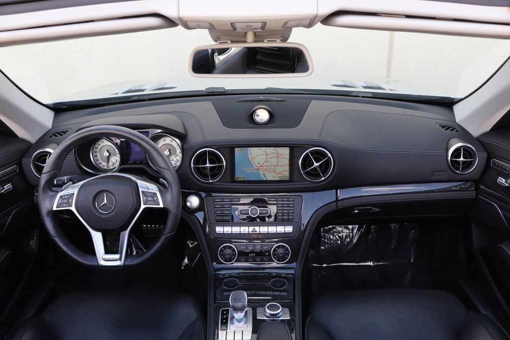 Used 2014 Mercedes-Benz SL 550 w/ Driver Assistance Package image 64