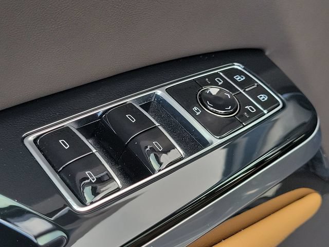 New 2026 Cadillac Escalade ESV Luxury w/ Touring Package AWD/4WD image 19