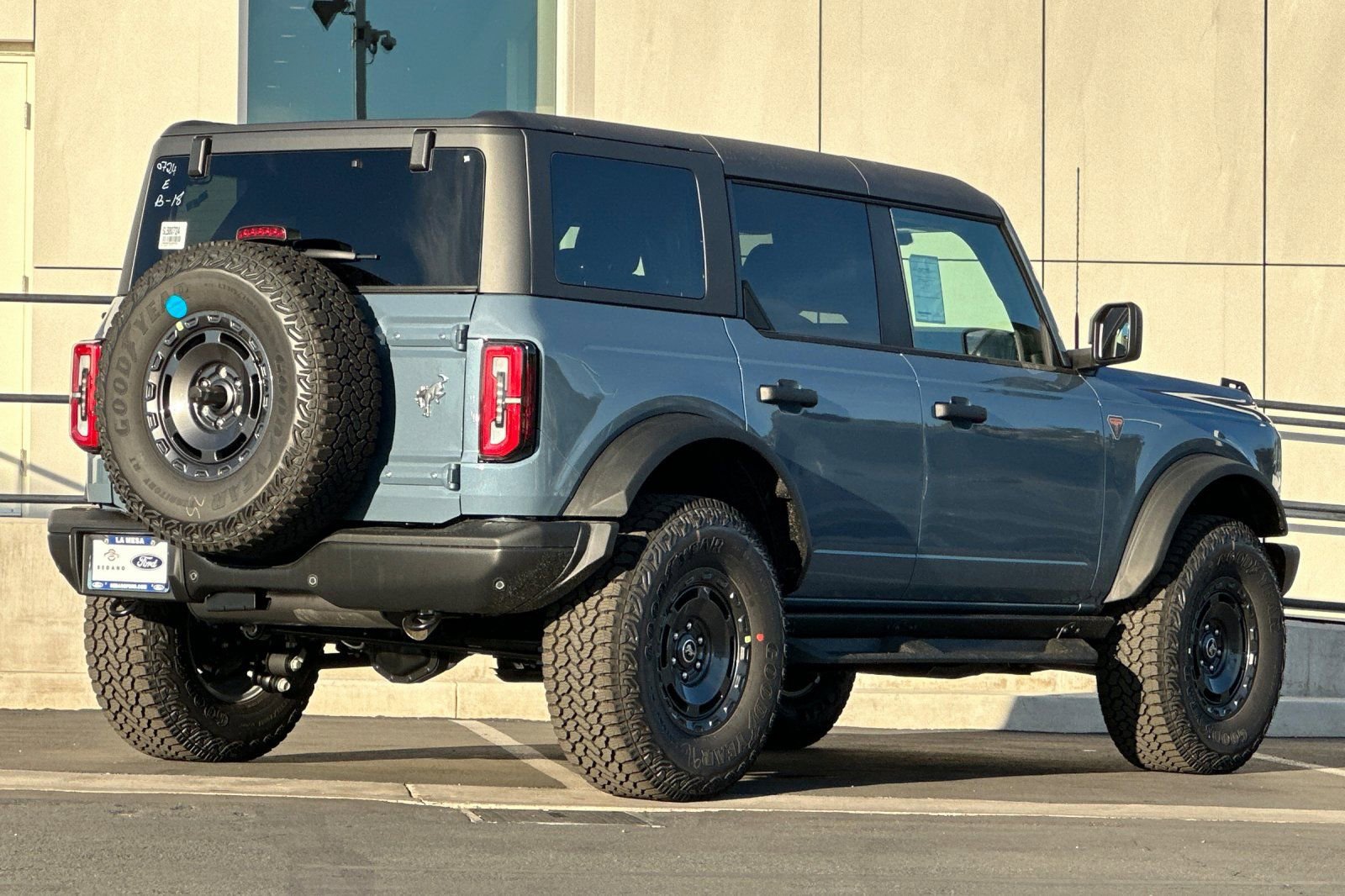 New 2025 Ford Bronco Badlands w/ Sasquatch Package image 3