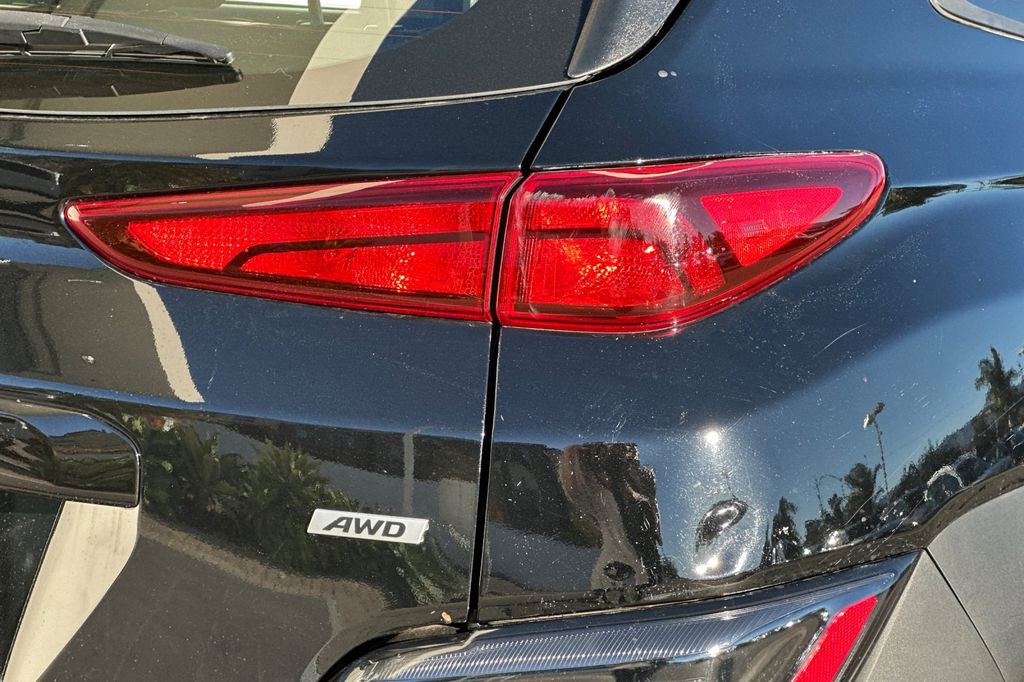 Used 2023 Hyundai Kona SE image 31