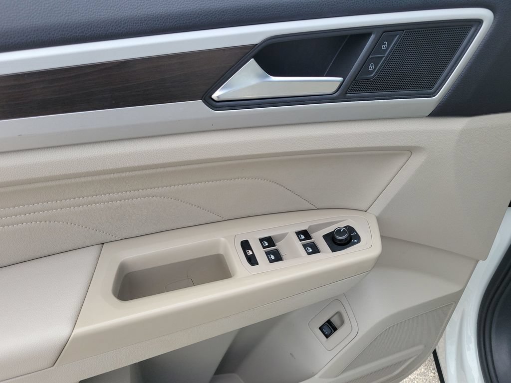 Used 2021 Volkswagen Atlas SE FWD image 20