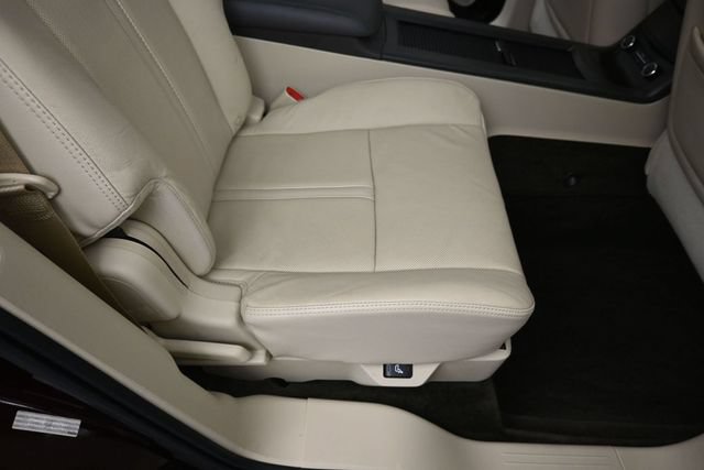 Certified 2019 Lincoln MKT AWD image 28