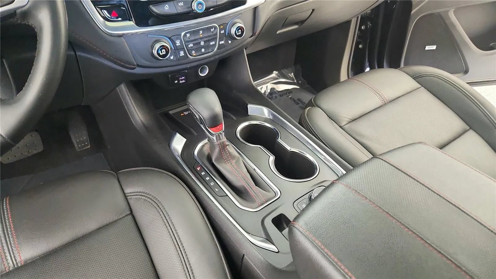 Used 2023 Chevrolet Traverse RS AWD/4WD image 38