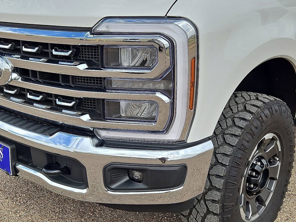 Used 2024 Ford F250 Lariat w/ Tremor Off-Road Package image 10