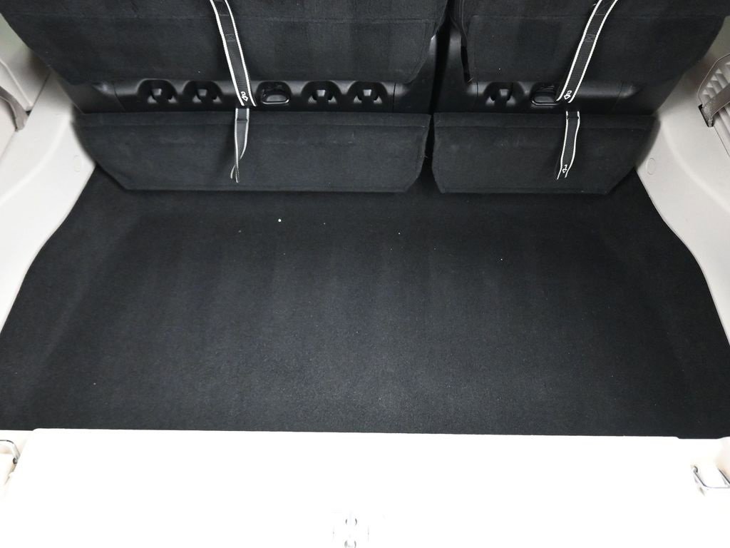 Used 2023 Chrysler Voyager LX image 58