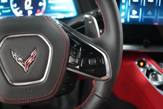 Used 2024 Chevrolet Corvette Stingray Premium Cpe w/ Z51 Performance Package RWD image 19