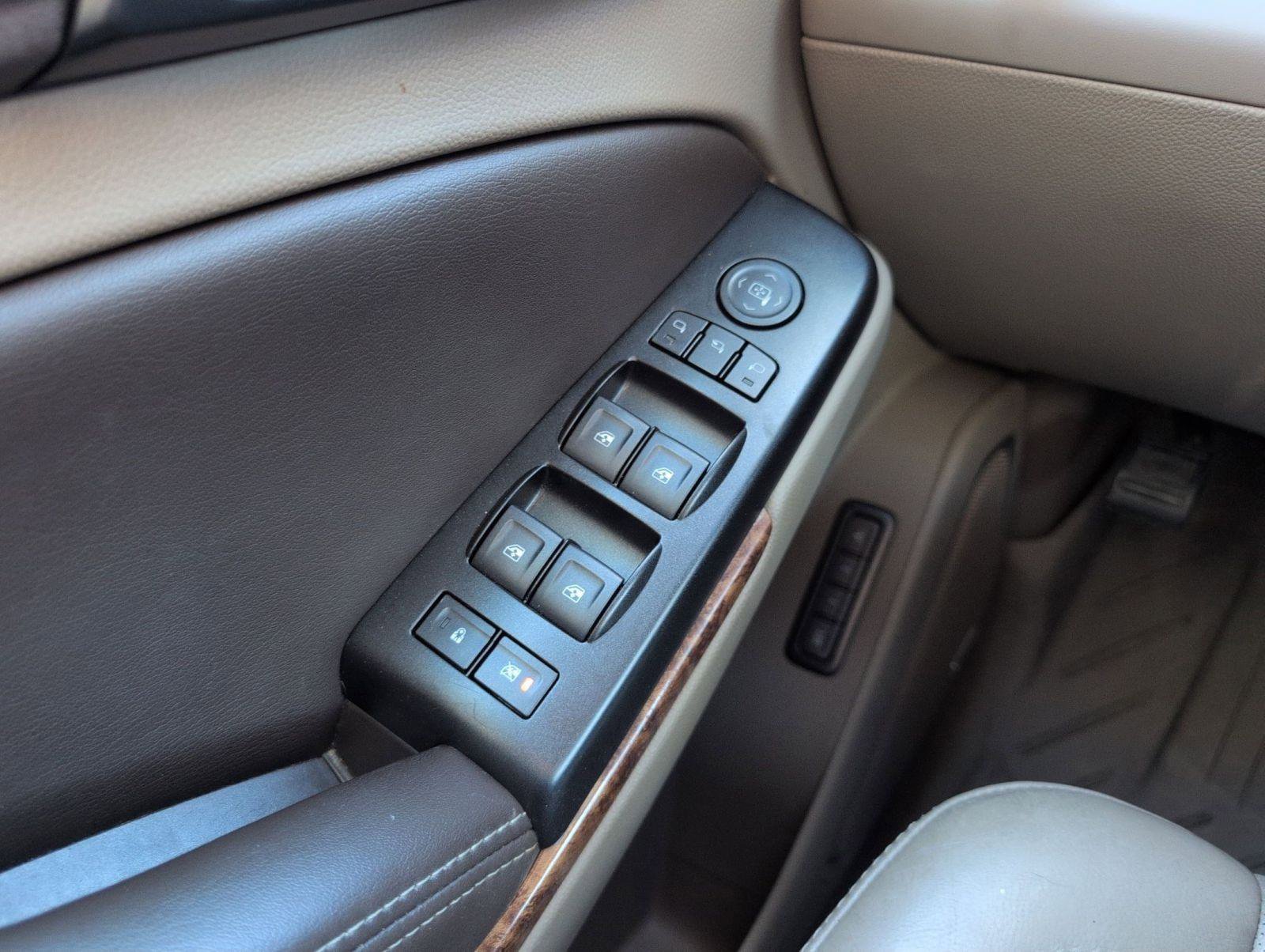 Used 2018 Chevrolet Tahoe Premier image 16