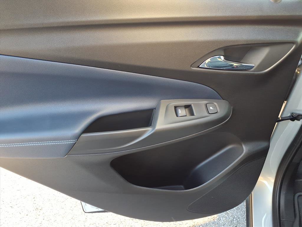 Used 2022 Chevrolet Bolt EUV Premier w/ Sun & Sound Package FWD image 33