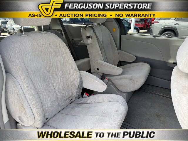 Used 2012 Toyota Sienna LE FWD image 21