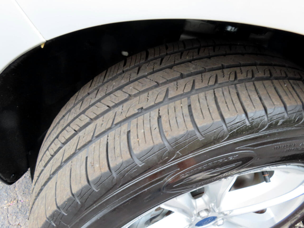 Used 2019 Ford Edge SEL image 14