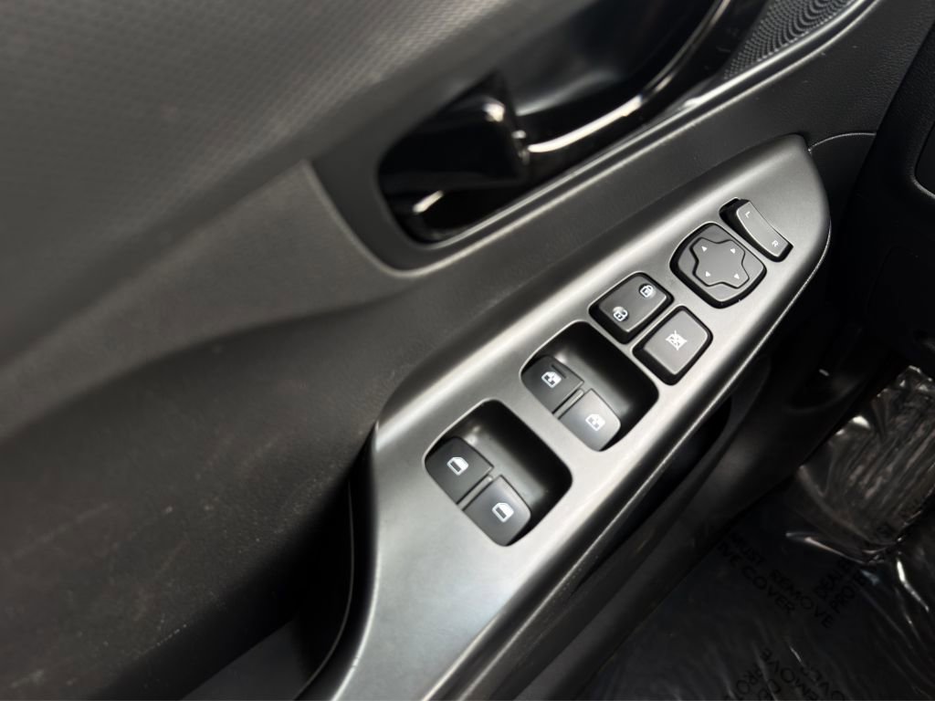 Used 2021 Hyundai Kona Night AWD/4WD image 11