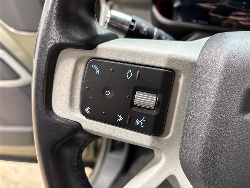 Used 2020 Land Rover Defender 110 First Edition image 20