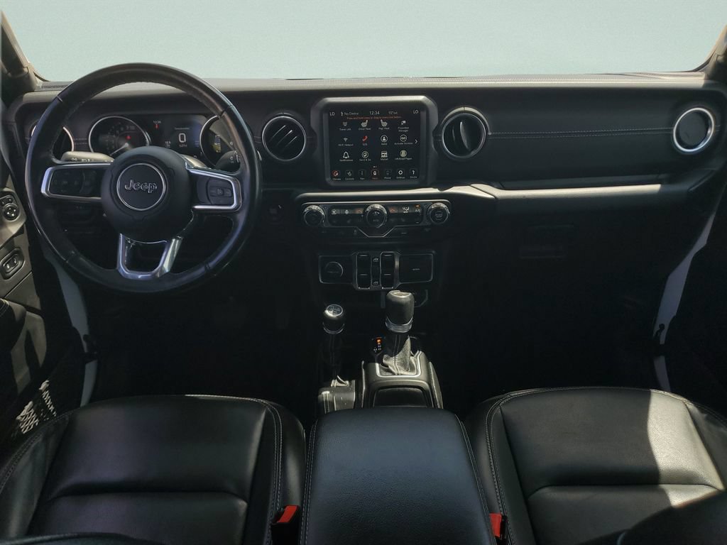 Used 2021 Jeep Wrangler Unlimited Sahara w/ Cold Weather Group AWD/4WD image 11