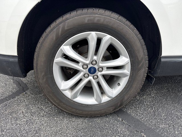Used 2020 Ford Edge SEL w/ Convenience Package AWD/4WD image 11