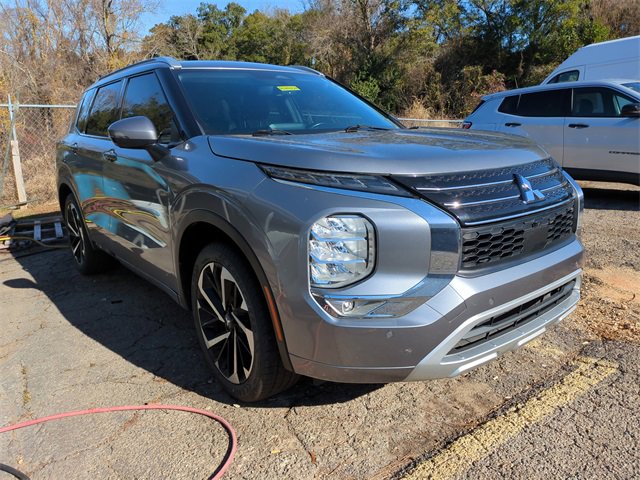 Used 2022 Mitsubishi Outlander SEL image 1