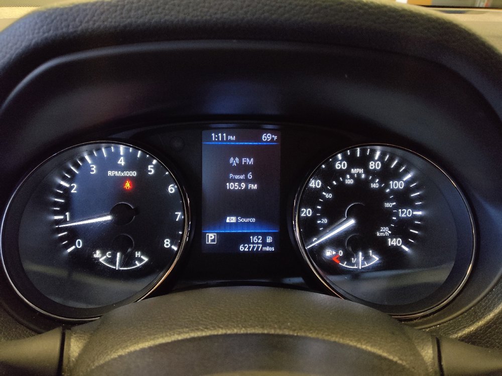 Used 2020 Nissan Rogue S FWD image 23