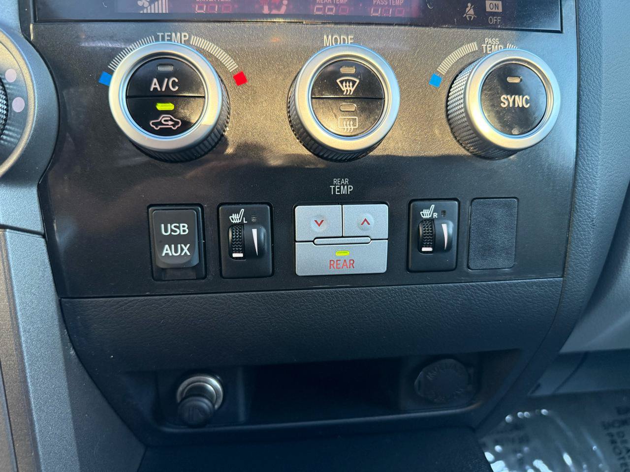 Used 2010 Toyota Sequoia Limited AWD/4WD image 41