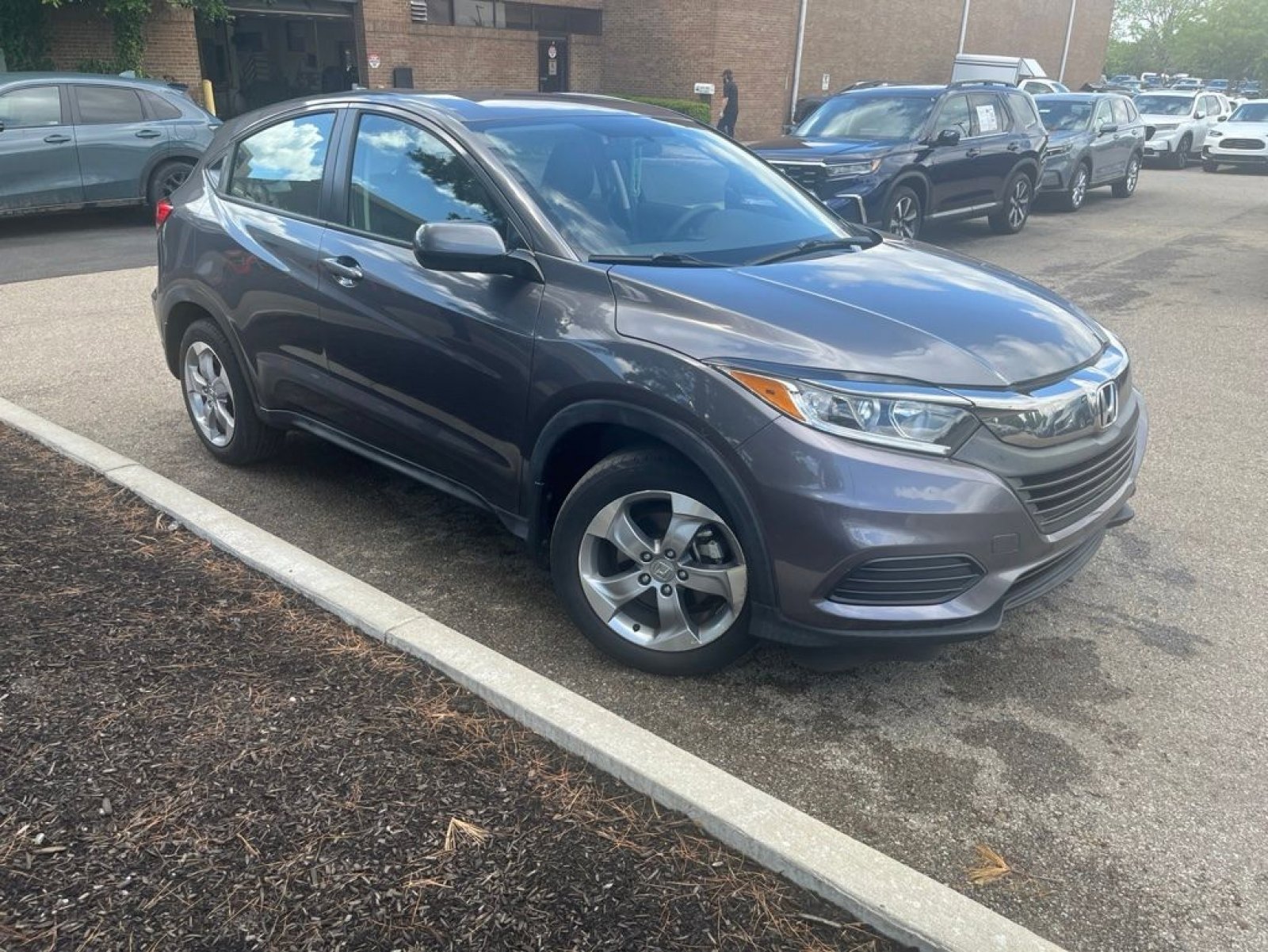 Used 2020 Honda HR-V LX image 5