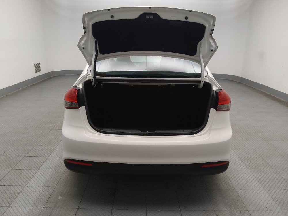 Used 2017 Kia Forte LX image 29