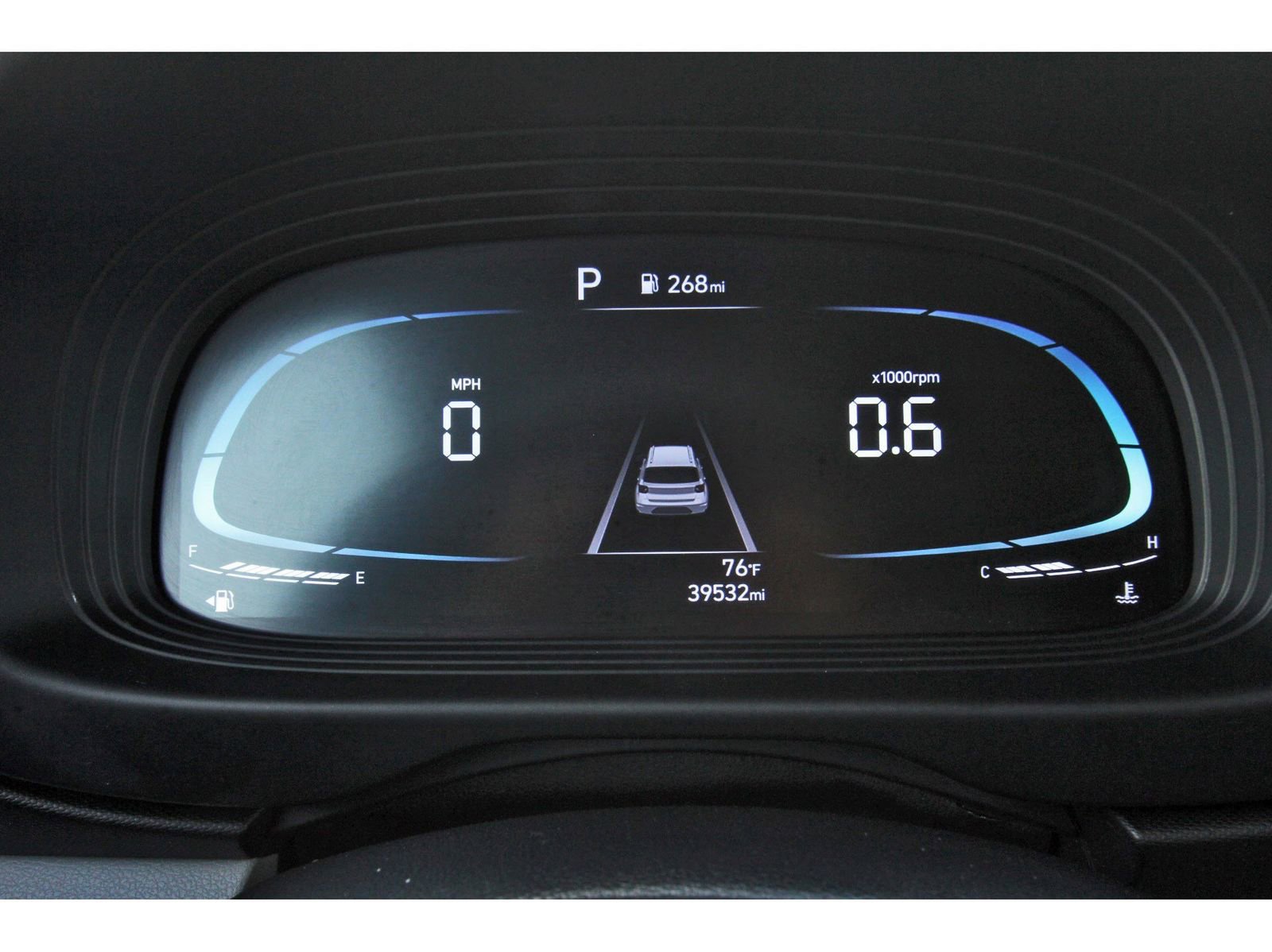 Used 2023 Hyundai Venue SEL FWD image 16