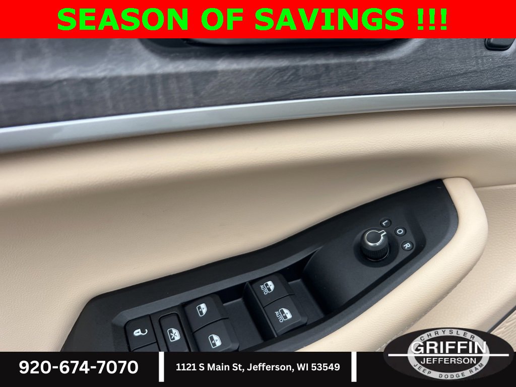 Used 2023 Jeep Grand Cherokee 4WD 4xe w/ Luxury Tech Group II image 21