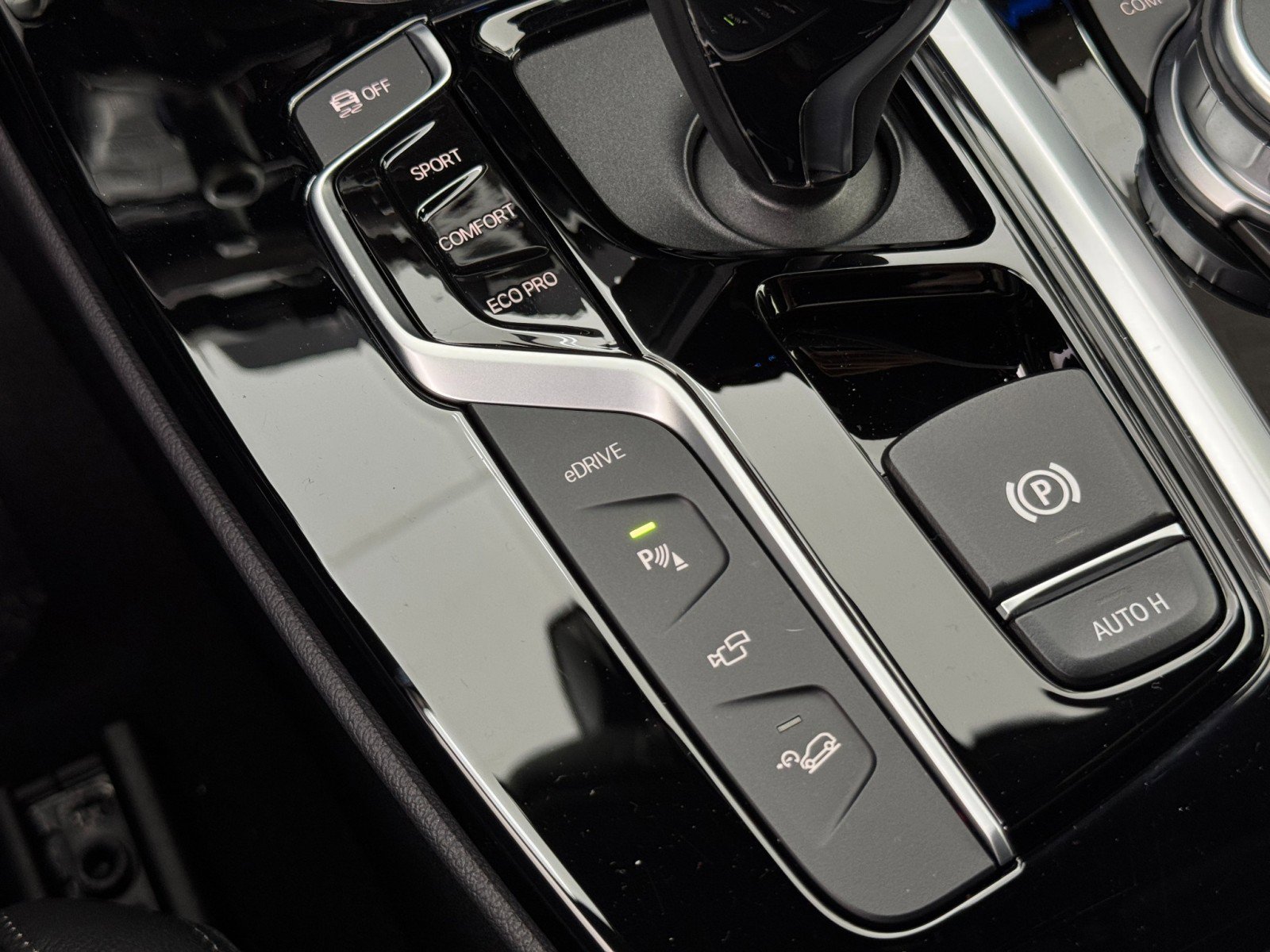 Used 2021 BMW X3 xDrive30e w/ Executive Package image 31