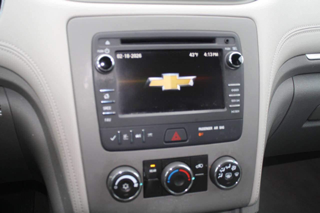Used 2017 Chevrolet Traverse LS FWD image 13