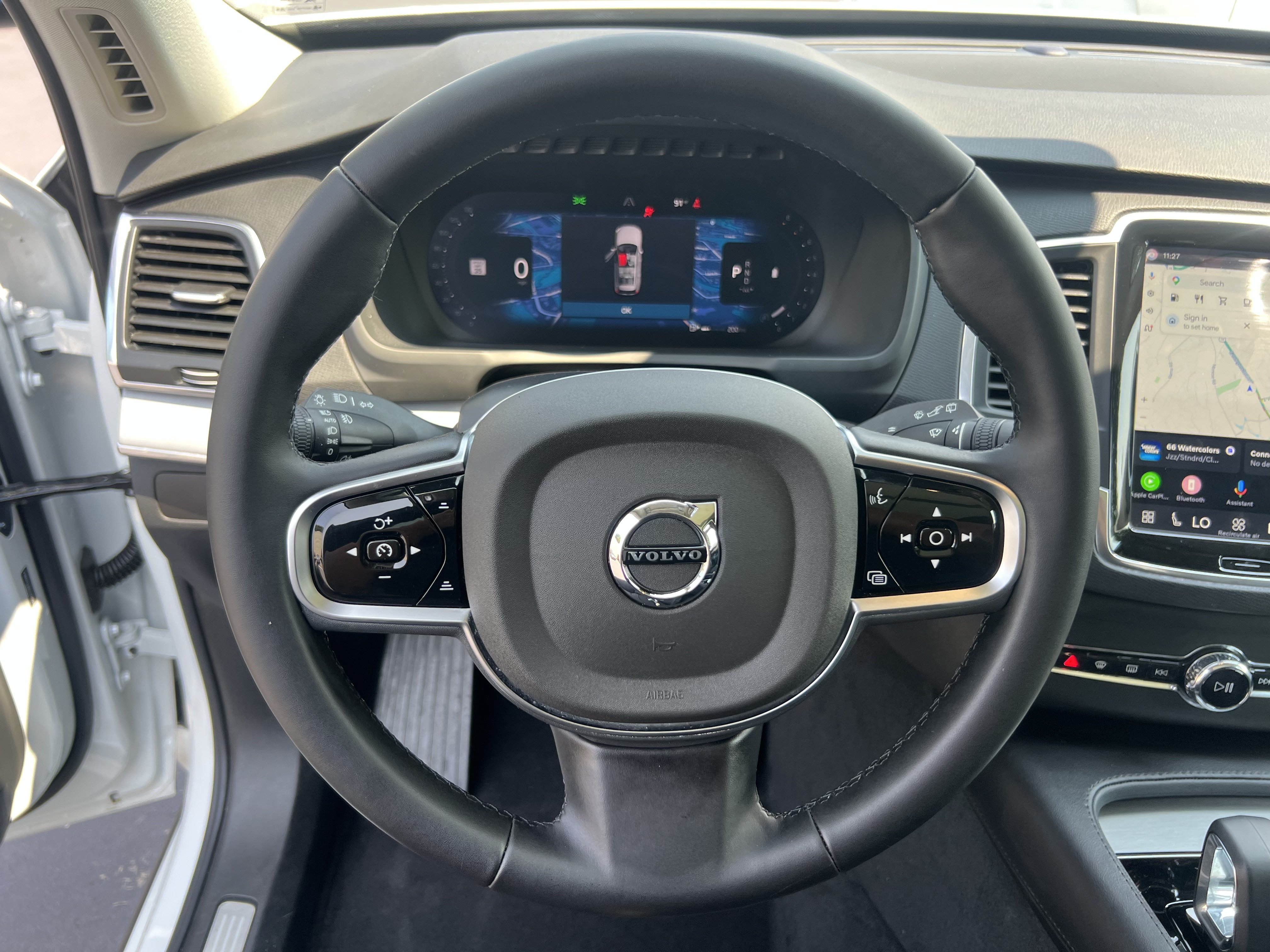 Used 2025 Volvo XC90 B5 Core AWD/4WD image 27